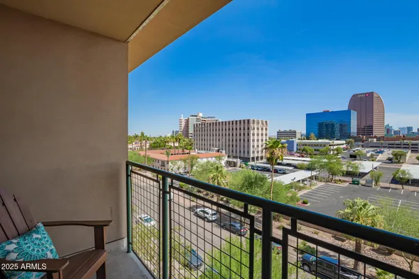 $340,000 | 16 West Encanto Boulevard, Unit 514, Phoenix, AZ 85003