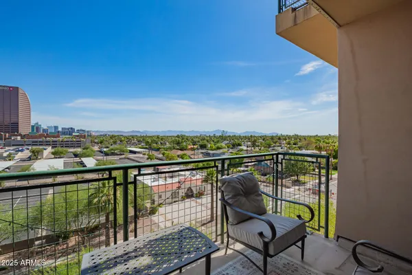 $340,000 | 16 West Encanto Boulevard, Unit 514, Phoenix, AZ 85003