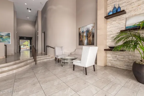 $340,000 | 16 West Encanto Boulevard, Unit 514, Phoenix, AZ 85003