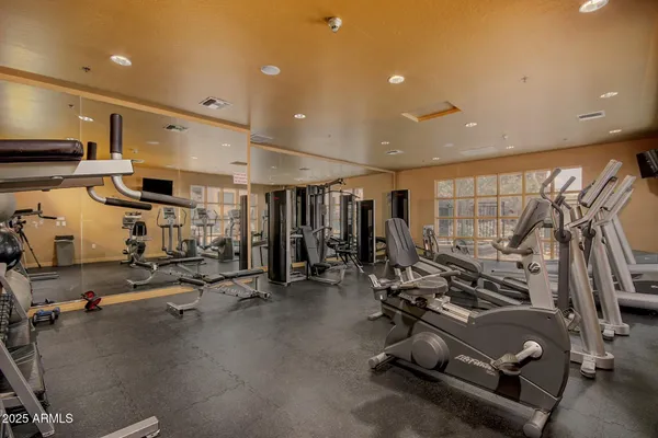 $340,000 | 16 West Encanto Boulevard, Unit 514, Phoenix, AZ 85003