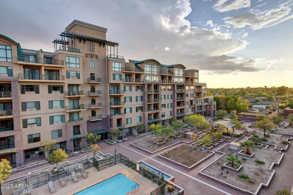 $340,000 | 16 West Encanto Boulevard, Unit 514, Phoenix, AZ 85003