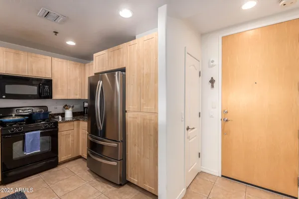 $340,000 | 16 West Encanto Boulevard, Unit 514, Phoenix, AZ 85003