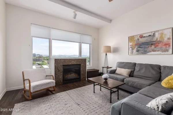 $340,000 | 16 West Encanto Boulevard, Unit 514, Phoenix, AZ 85003