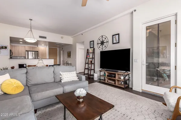 $340,000 | 16 West Encanto Boulevard, Unit 514, Phoenix, AZ 85003