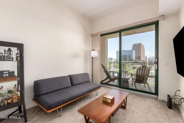 $340,000 | 16 West Encanto Boulevard, Unit 514, Phoenix, AZ 85003
