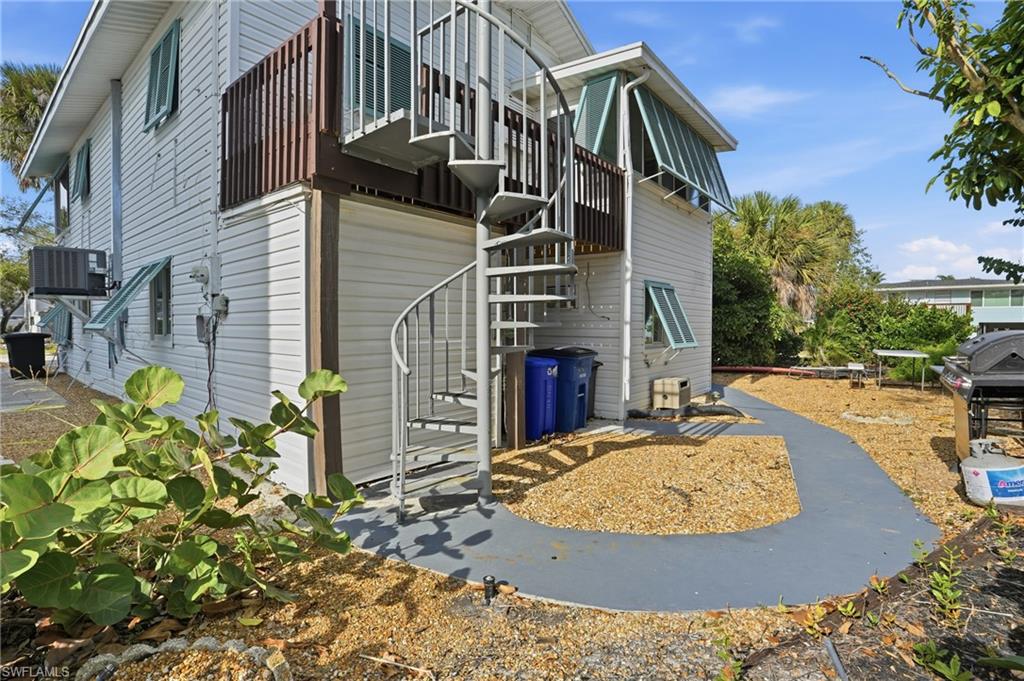 5474 Oak Ridge Avenue Fort Myers Beach, FL 33931 - Photo 45 of 50 a view of a house with entertaining space