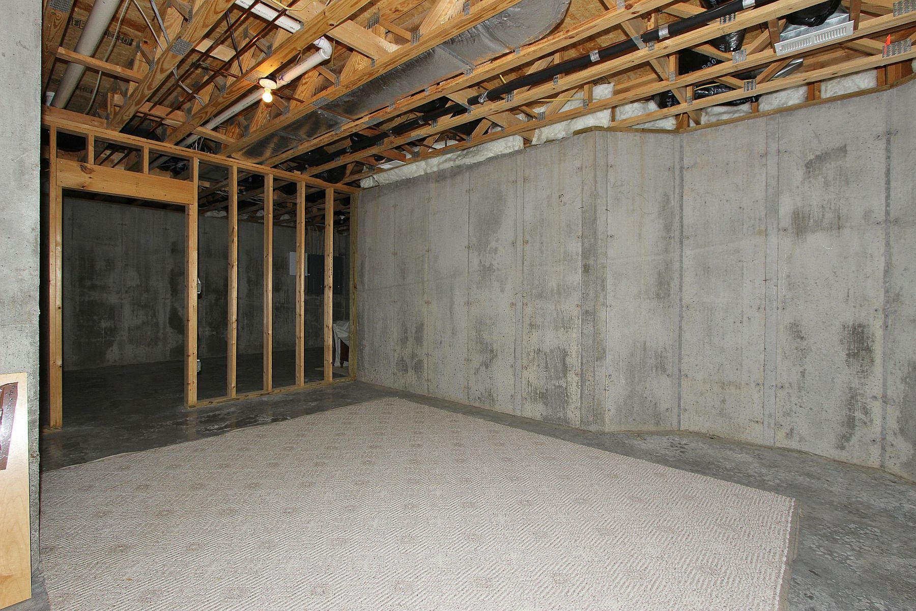136 Claybrook Court Blue Ridge, VA 24064 - Photo 69 of 86 a view of an empty room
