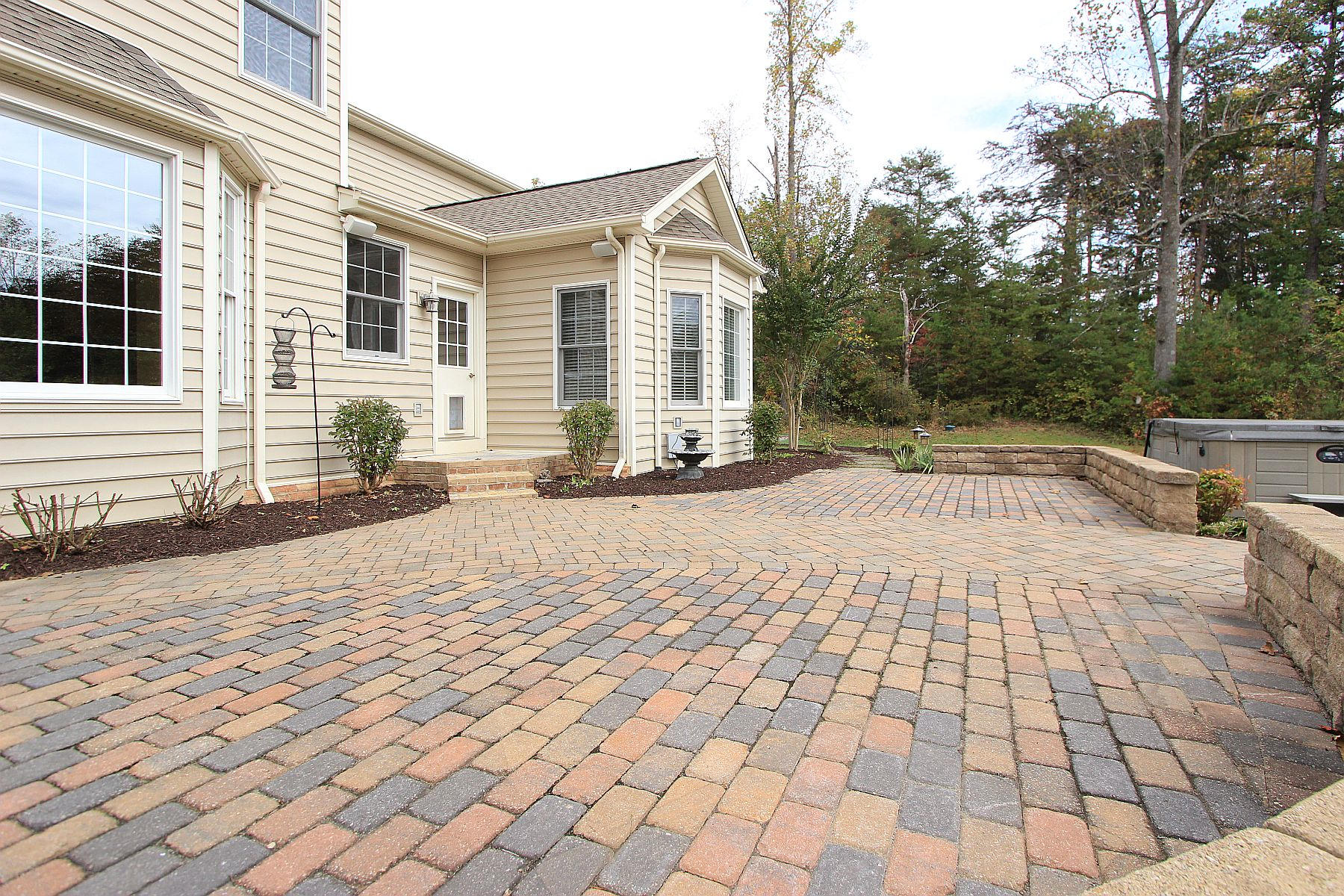 136 Claybrook Court Blue Ridge, VA 24064 - Photo 74 of 86 img_4880