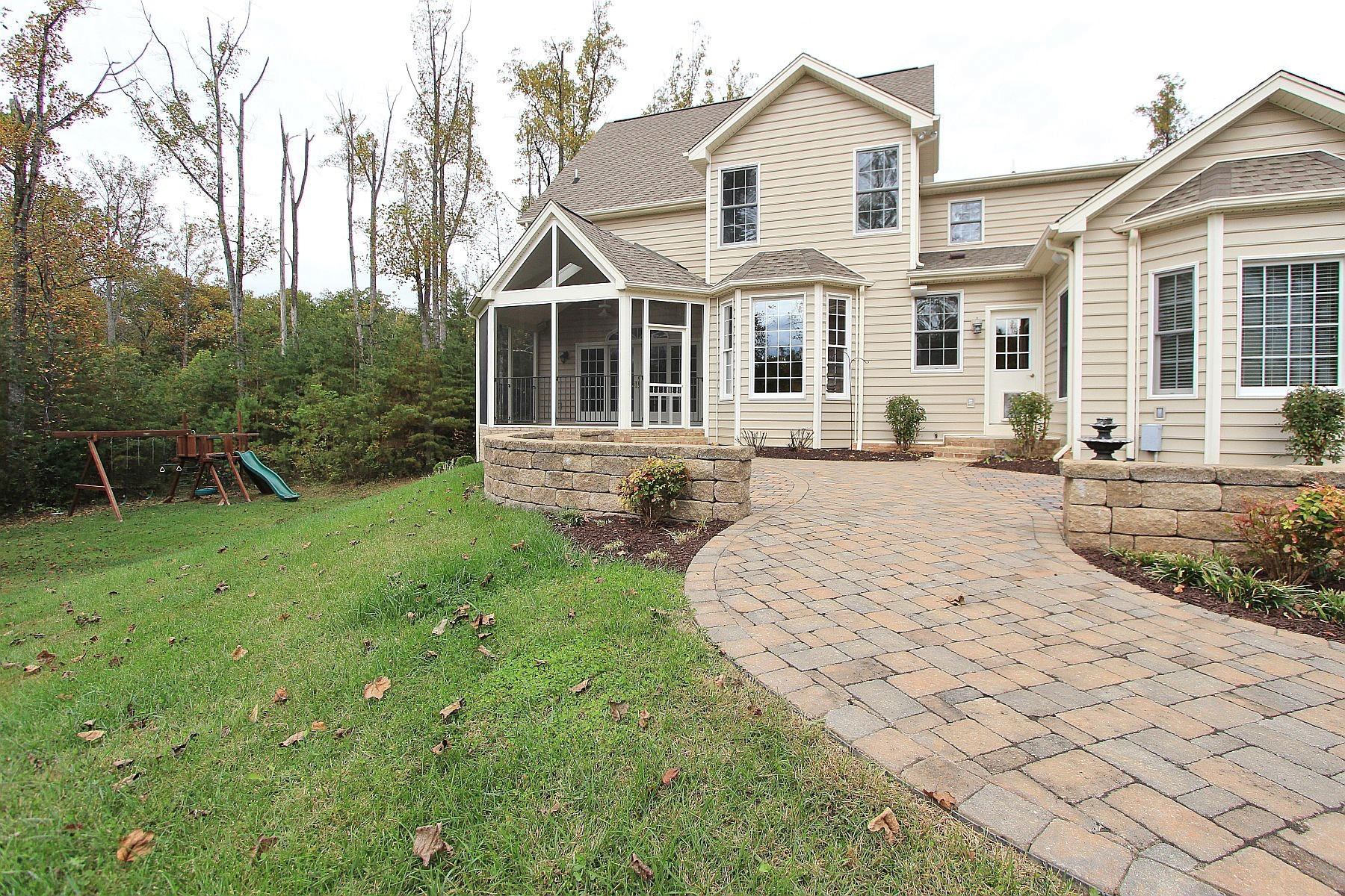 136 Claybrook Court Blue Ridge, VA 24064 - Photo 76 of 86 img_4884