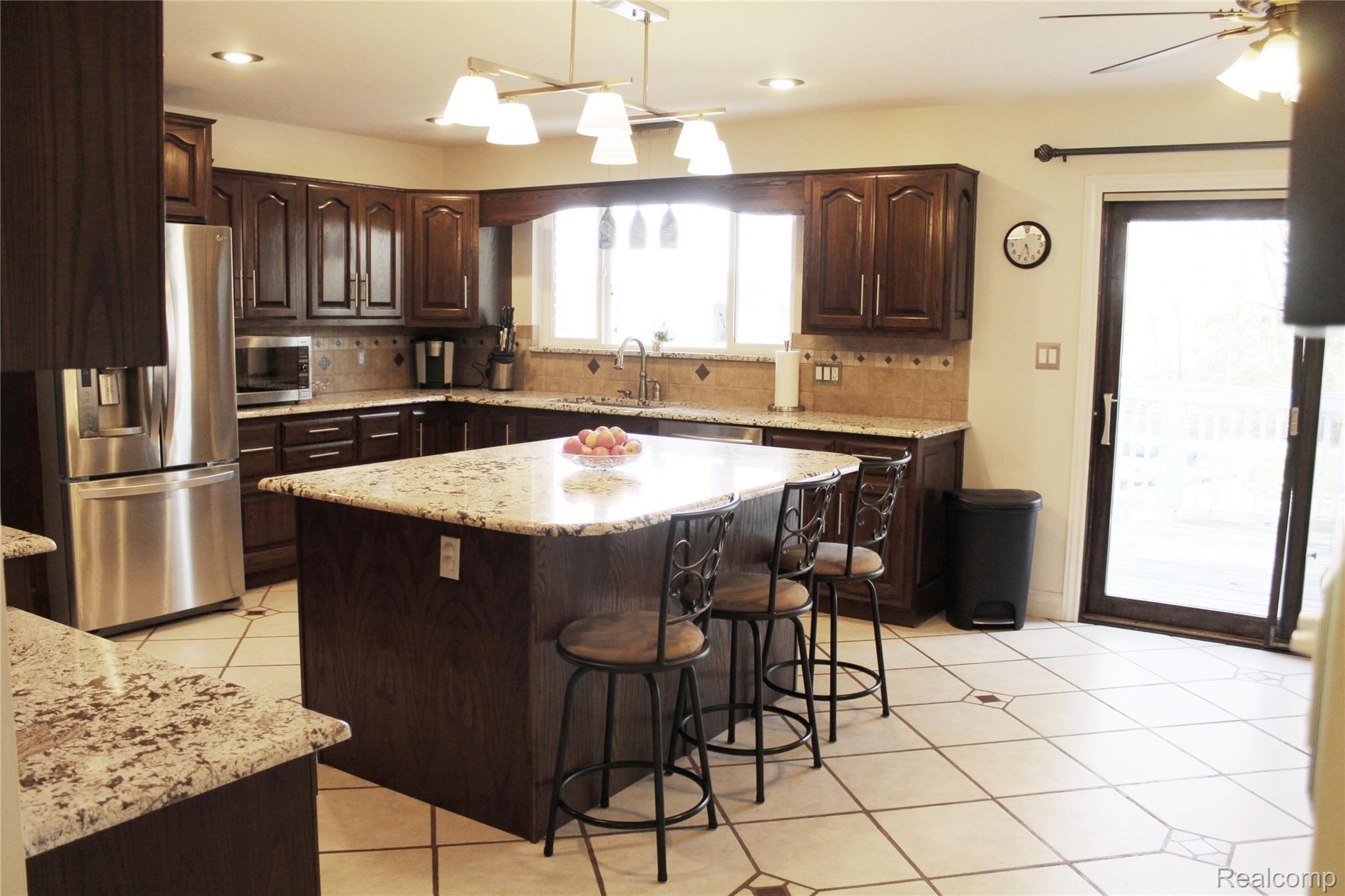 9170 Bennett Lake Road Fenton, MI 48430 - Photo 18 of 79 IMG_4013.JPG