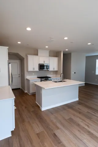 $404,490 | 793 Laina Avenue, Madera, CA 93636