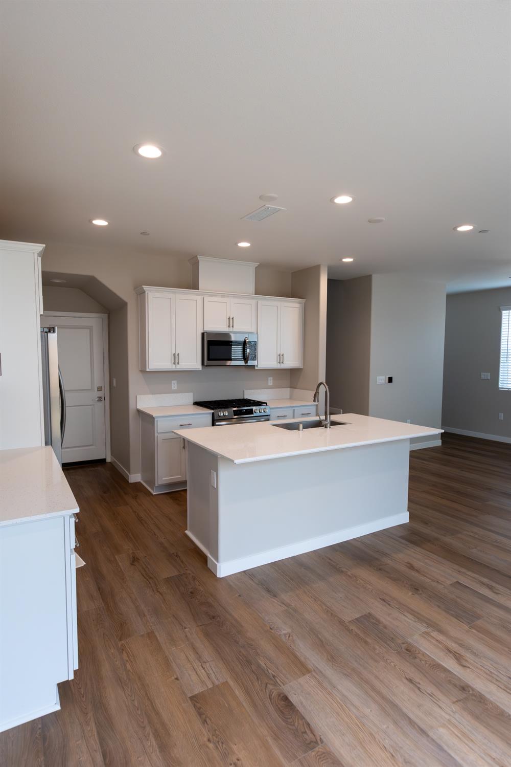 793 Laina Avenue Madera, CA 93636 - Photo 5 of 22