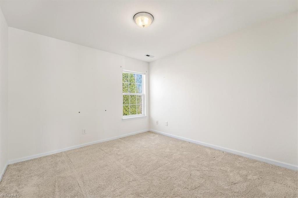 776 Spinning Wheel Point High Point, NC 27265 - Photo 29 of 37 Gallery Image 29
