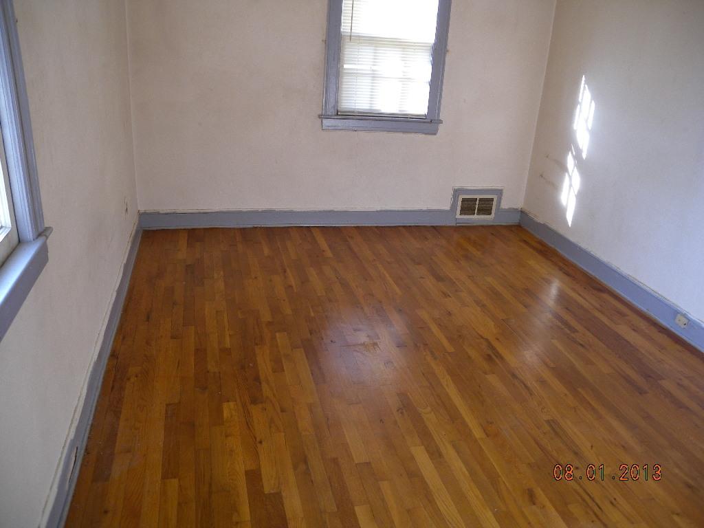 521 Fugate Road Northeast Roanoke, VA 24012 - Photo 11 of 16 011