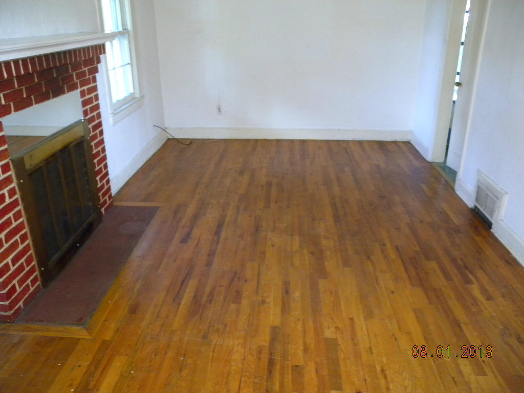 521 Fugate Road Northeast Roanoke, VA 24012 - Photo 4 of 16 2