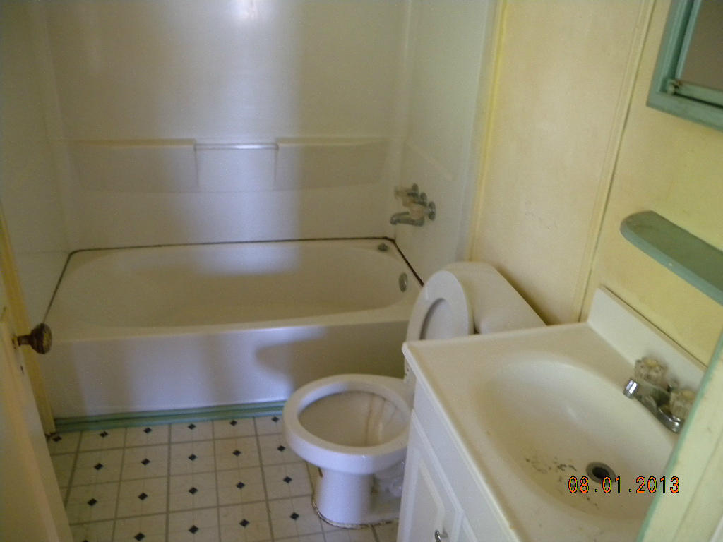 521 Fugate Road Northeast Roanoke, VA 24012 - Photo 5 of 16 3