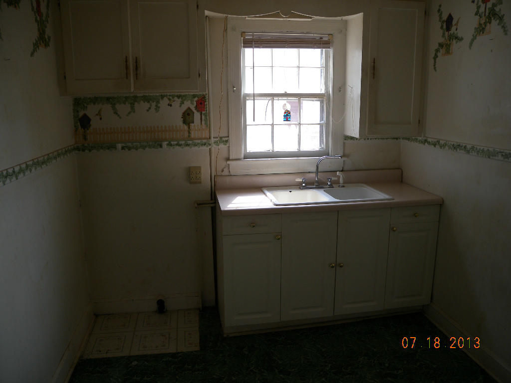 521 Fugate Road Northeast Roanoke, VA 24012 - Photo 6 of 16 4