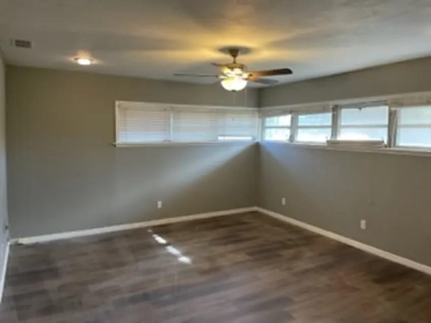 105 Dooley Street Prairie View, TX 77446 - Photo 5 of 8 an empty room with a window