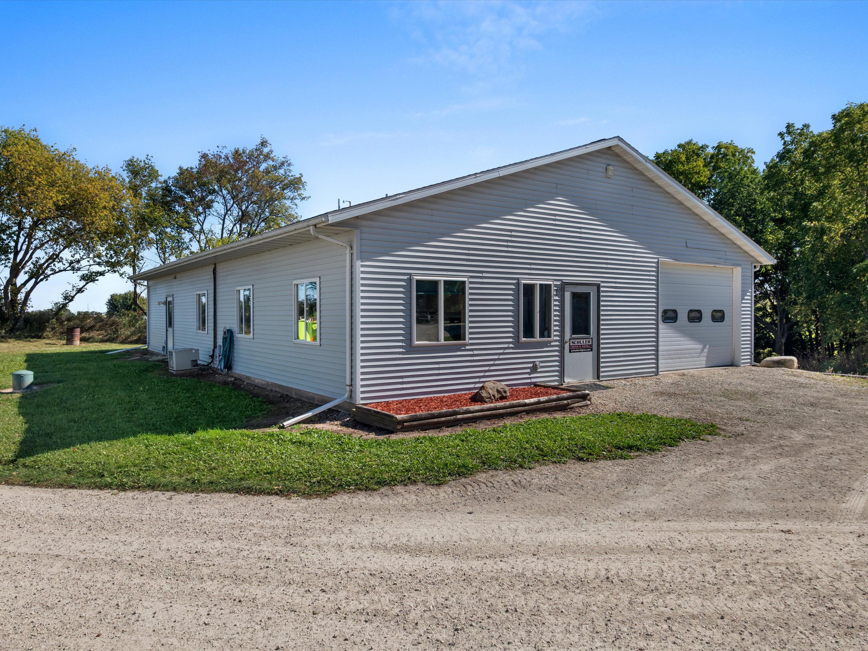 12024 Point Creek Road Meeme, WI 53063 - Photo 4 of 61 shop