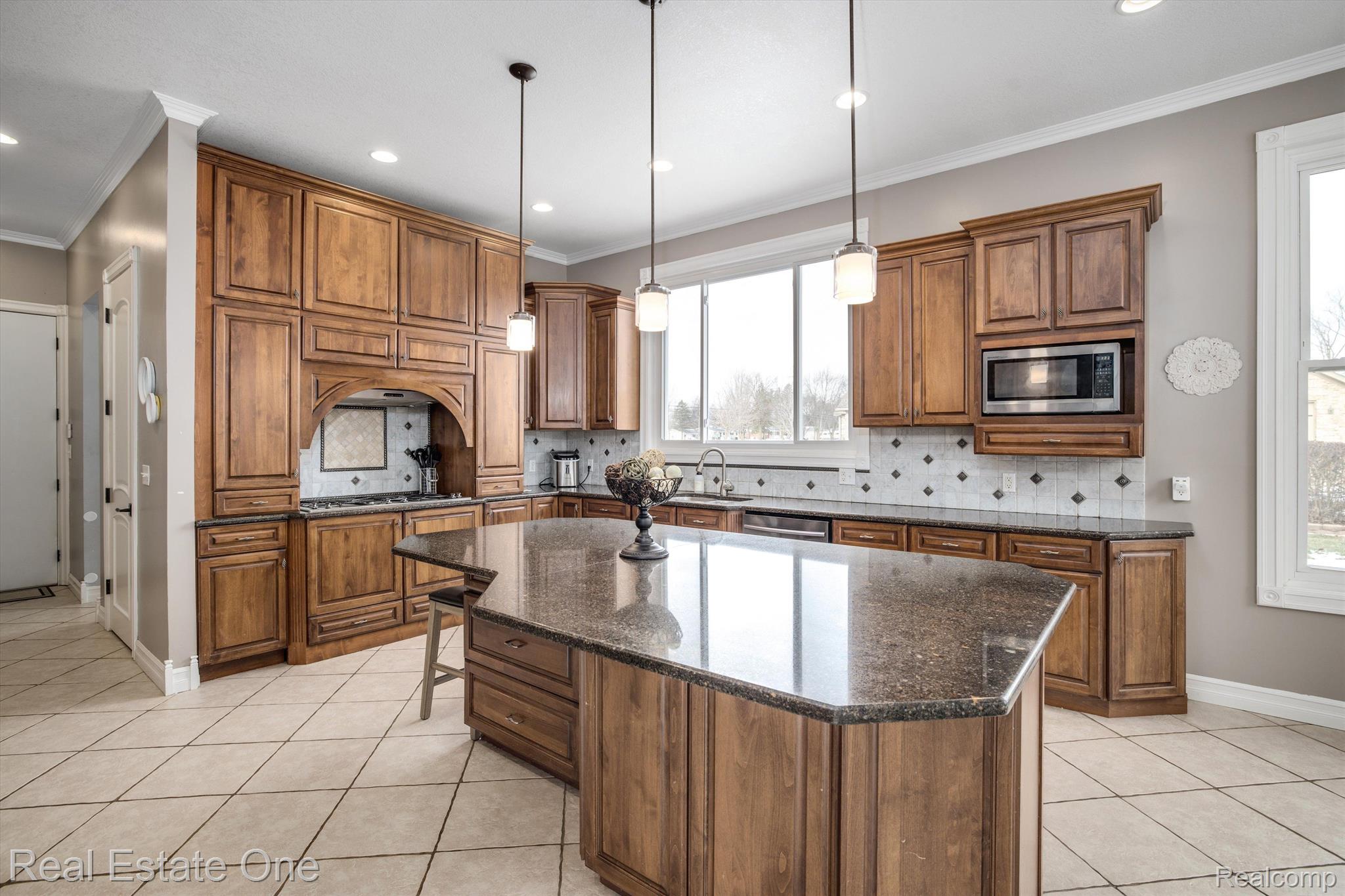 13820 Grafton Road Carleton, MI 48117 - Photo 20 of 76