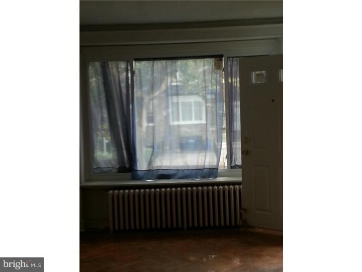 7519 Briar Road Philadelphia, PA 19138 - Photo 4 of 23 Enclosed Porch