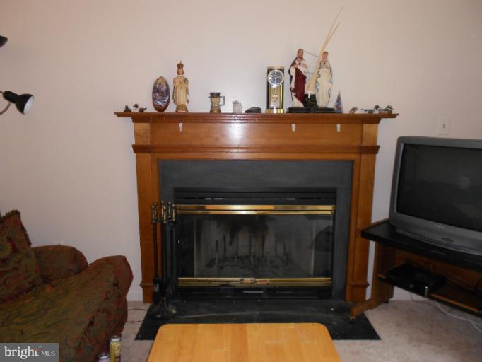 2655 Melba Road Ellicott City, MD 21042 - Photo 13 of 26 Family Room