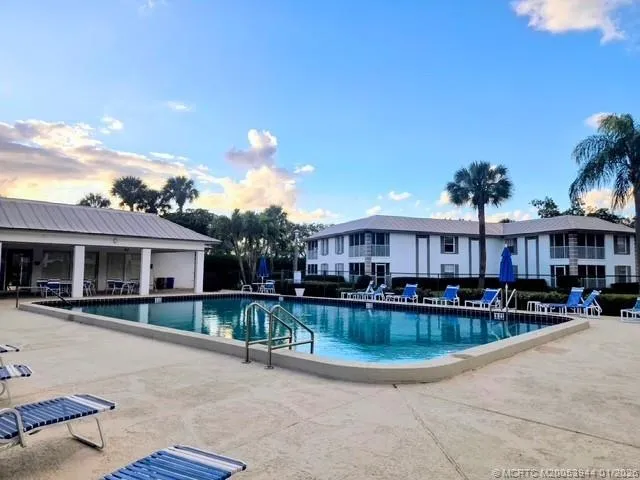 $1,650 | 803 Southeast Central Parkway, Unit 5, Stuart, FL 34994