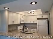 803 Southeast Central Parkway, Unit 5 Stuart, FL 34994 - Photo 3 of 27