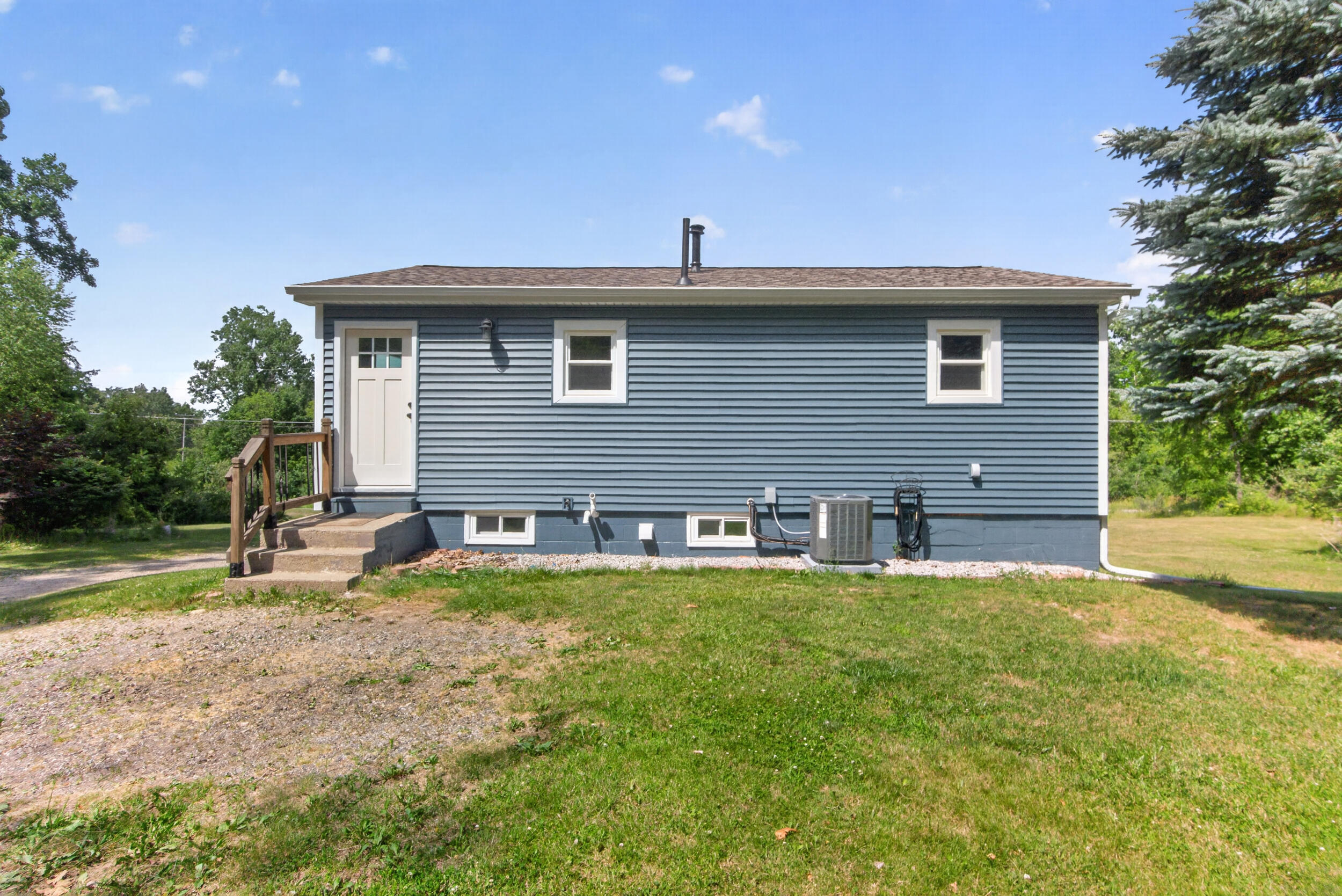 10932 Baker Road Jerome, MI 49249 - Photo 43 of 56 46_10932 baker rd jerome mi - 00018