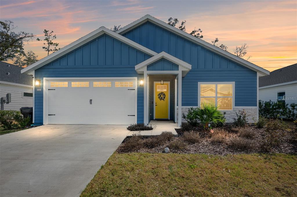 a view of backyard of house