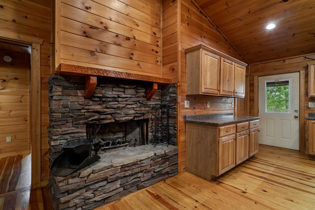 209 Jordan Drive Blue Ridge, GA 30513 - Photo 7 of 50