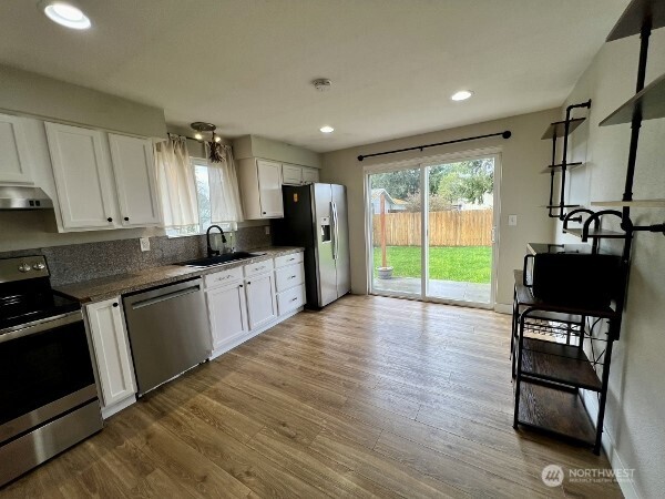 7514 14th Loop Northeast Olympia, WA 98516 - Photo 4 of 18
