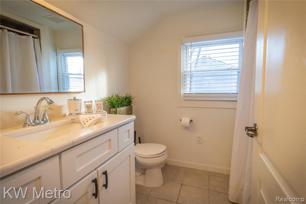 235 Eleanor Road Highland, MI 48356 - Photo 21 of 28