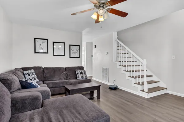 $289,995 | 427 Filmore Road, Oak Grove, KY 42262