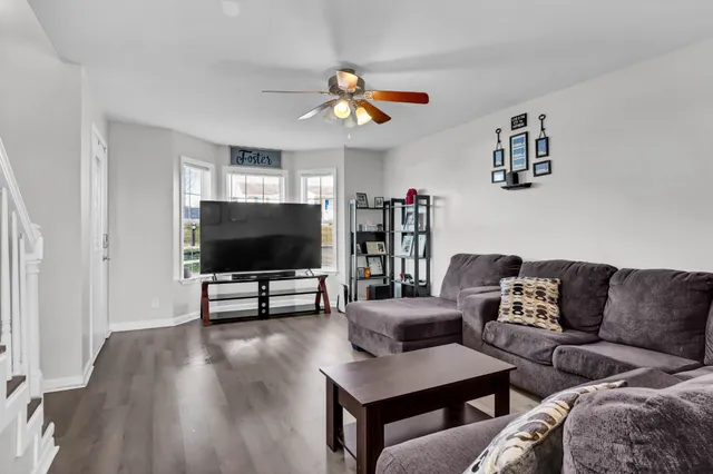 $289,995 | 427 Filmore Road, Oak Grove, KY 42262