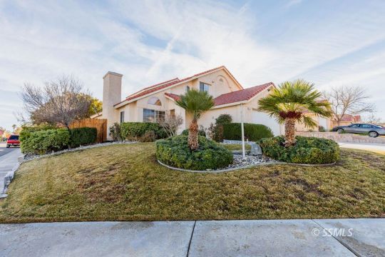 2116 South Del Rosa Drive Ridgecrest, CA 93555 - Photo 3 of 41 Gallery Image 3