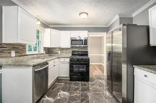 $2,000 | 5826 Simone Drive, Stone Mountain, GA 30087