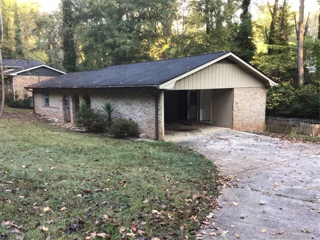 $2,000 | 5826 Simone Drive, Stone Mountain, GA 30087