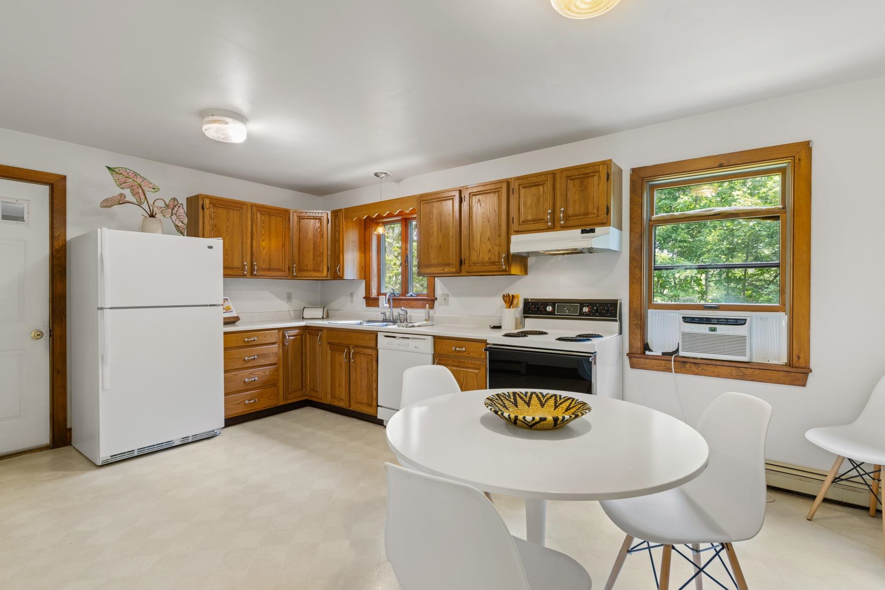 1436 State Road Eliot, ME 03903 - Photo 8 of 38
