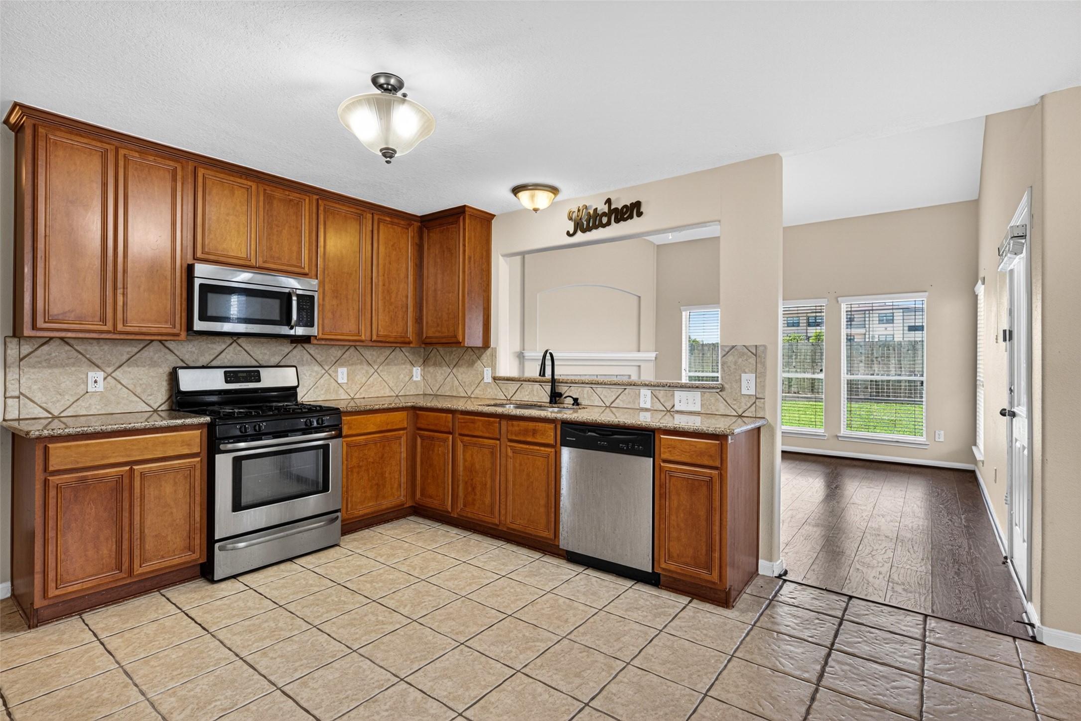 25215 Spring Iris Lane Katy, TX 77494 - Photo 11 of 46
