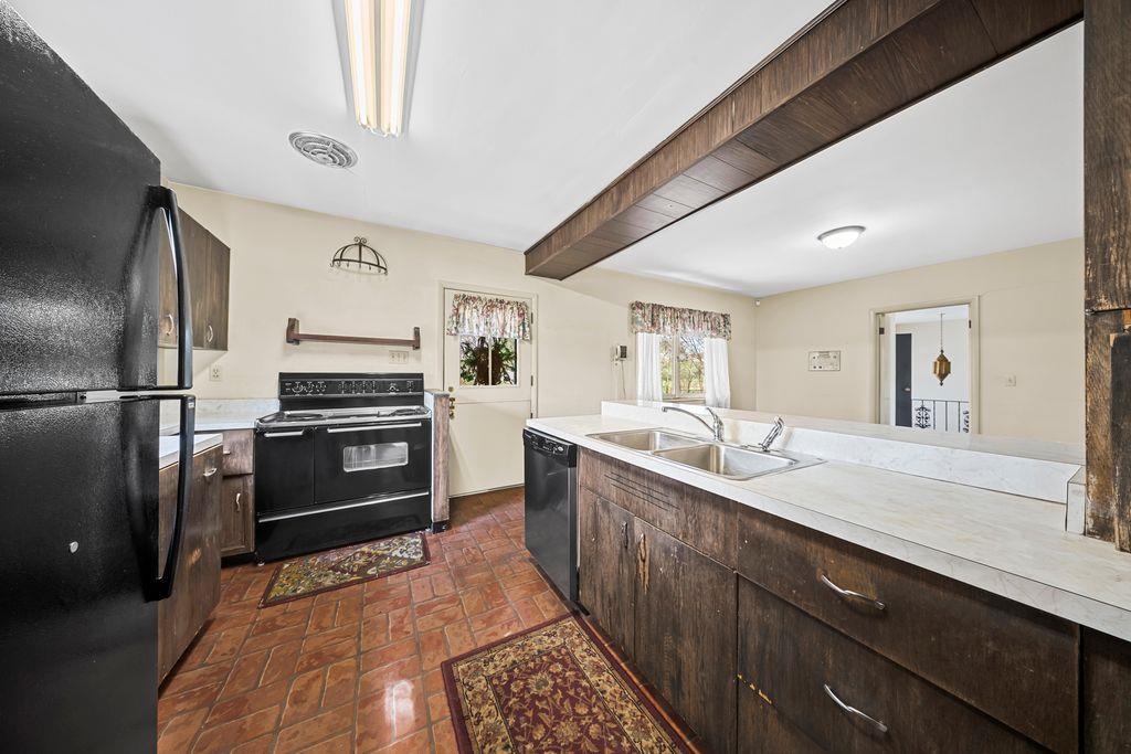 107 Pollitt Road Russell, KY 41169 - Photo 13 of 48