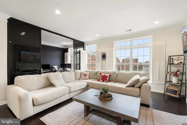 $3,300 | 43131 Wealdstone Terrace, Ashburn, VA 20148