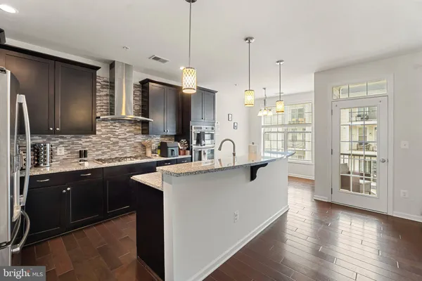 $3,300 | 43131 Wealdstone Terrace, Ashburn, VA 20148