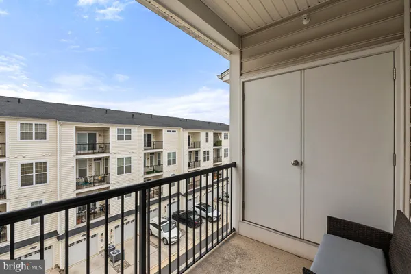 $3,300 | 43131 Wealdstone Terrace, Ashburn, VA 20148