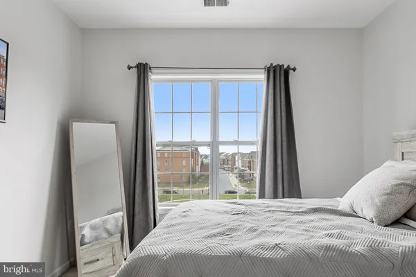 $3,300 | 43131 Wealdstone Terrace, Ashburn, VA 20148