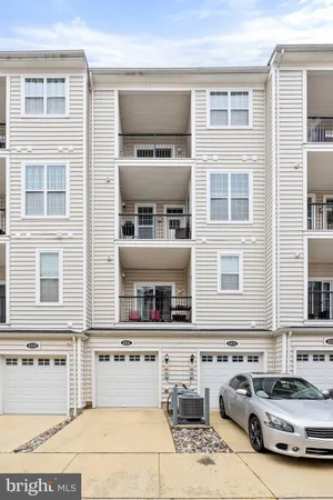 $3,300 | 43131 Wealdstone Terrace, Ashburn, VA 20148