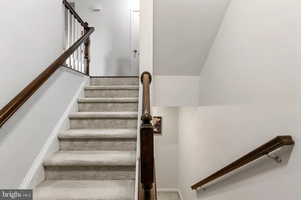 $3,300 | 43131 Wealdstone Terrace, Ashburn, VA 20148