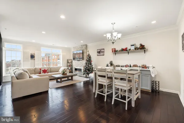 $3,300 | 43131 Wealdstone Terrace, Ashburn, VA 20148