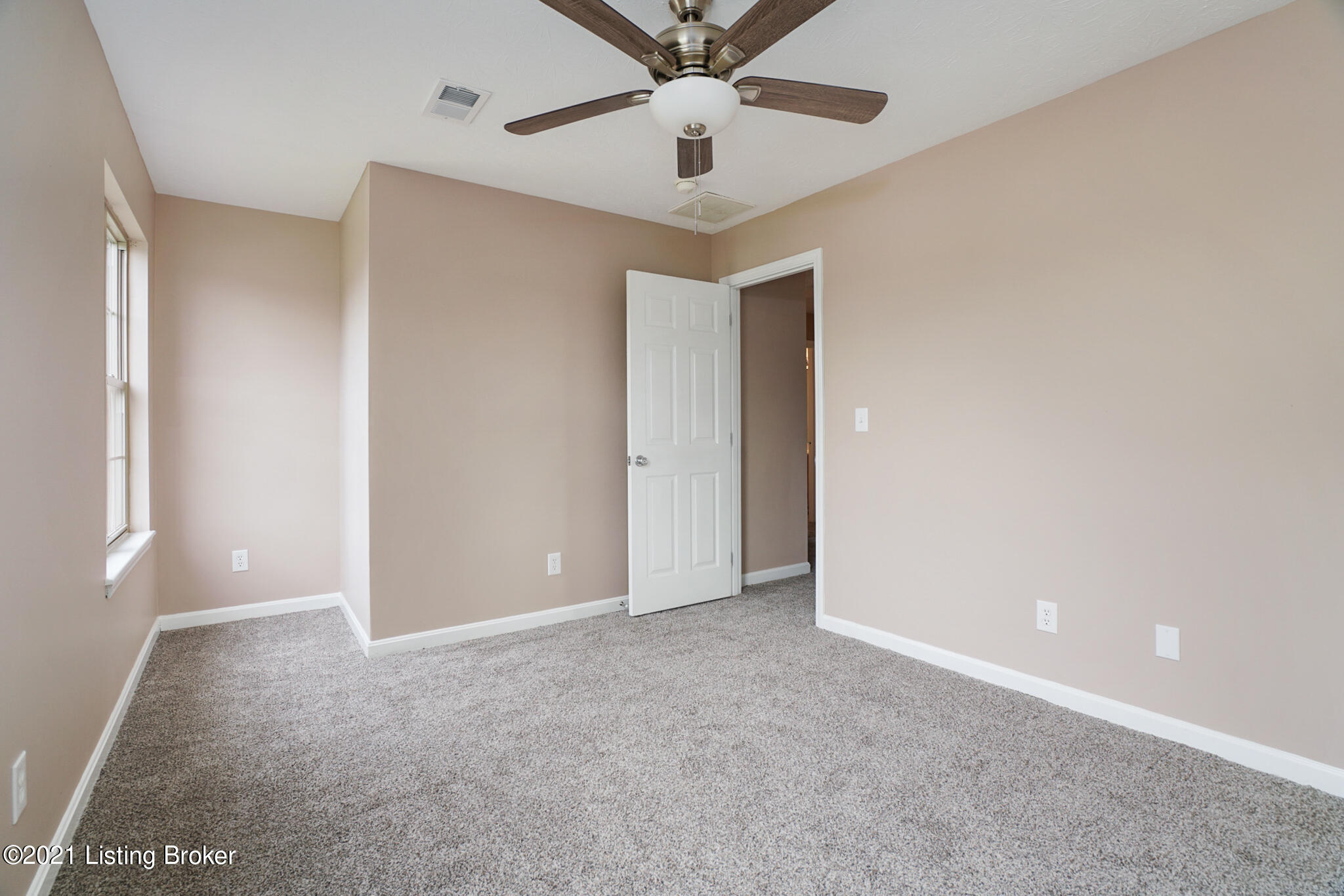 156 Madison Rae Boulevard Shepherdsville, KY 40165 - Photo 22 of 37 021-156-21