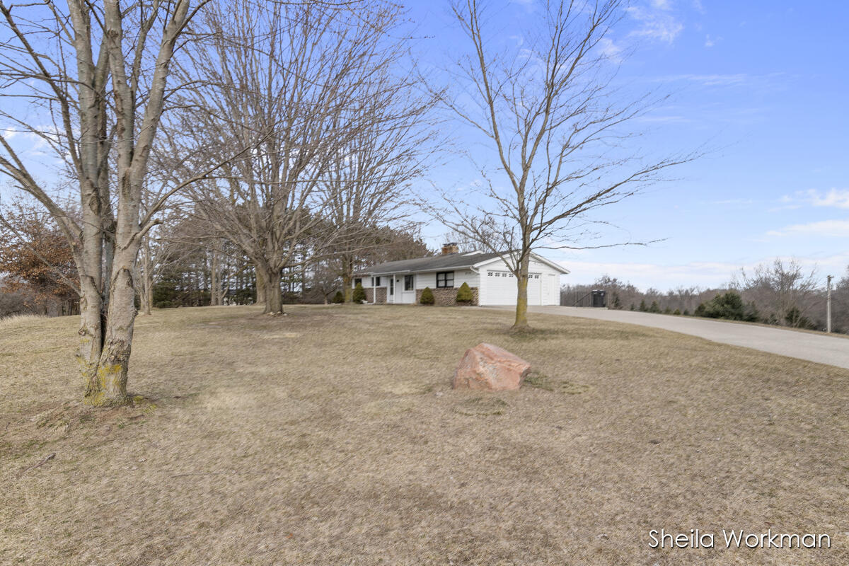 8350 Parmalee Road Middleville, MI 49333 - Photo 3 of 53 IMG_1003